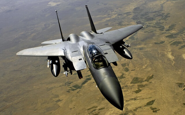 Черный F-15